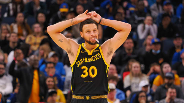 Stephen Curry y los Warriors acumulan una racha de tres derrotas consecutivas