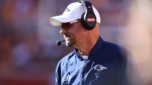 Sep 23, 2023; Knoxville, Tennessee, USA; UTSA Roadrunners head coach Jeff Traylor before the game between the Tennessee Volunteers and the UTSA Roadrunners at Neyland Stadium.