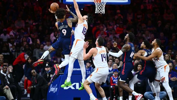 What's the latest on Kelly Oubre? Nick Nurse addresses the veteran forward's timeline.