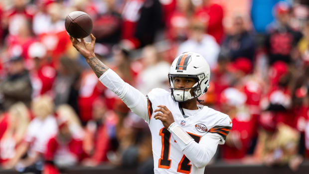 Cleveland Browns quarterback Dorian Thompson-Robinson (17) throws the ball during warm ups before the game against the San Francisco 49ers at Cleveland Browns Stadium.