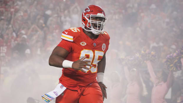 Oct 12, 2023; Kansas City, Missouri, USA; Kansas City Chiefs defensive tackle Chris Jones (95) runs on field against the Denver Broncos prior to a game at GEHA Field at Arrowhead Stadium. Mandatory Credit: Denny Medley-USA TODAY Sports  