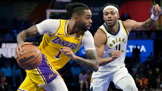 Lakers guard D’Angelo Russell (1) drives against Pacers forward Bruce Brown (11) in the third quarter of the in-season tournament championship final at T-Mobile Arena.