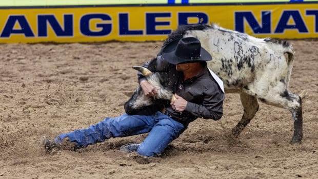 Nick Guy winning Round 3 of the 2023 Wrangler National Finals Rodeo.