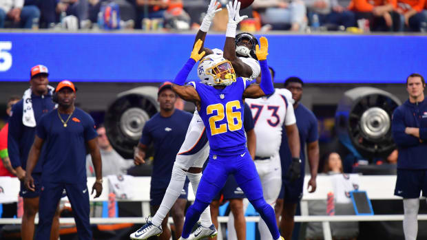 Los Angeles Chargers cornerback Asante Samuel Jr. (26) covers Denver Broncos wide receiver Jerry Jeudy (10) during the first half at SoFi Stadium.