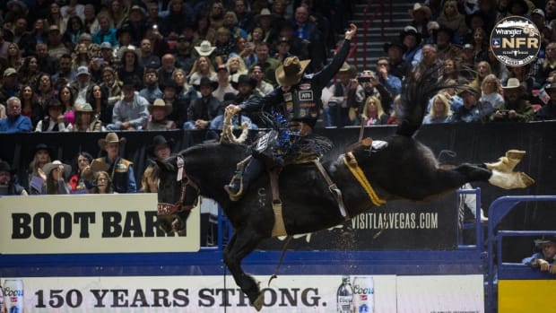 Zeke Thurston and Calgary Stampede's Xplosive Skies put on a show on Tuesday night. The duo scored 91 points to captured the Round 5 win. 