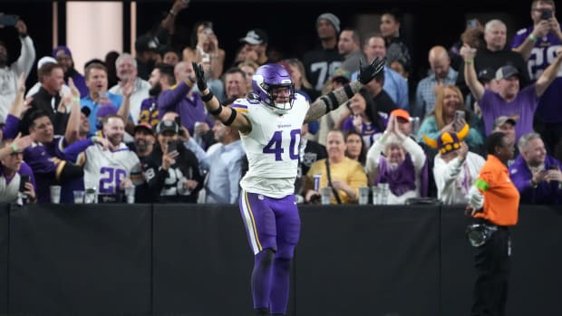 Vikings elevate WR and RB from practice squad for Bengals game