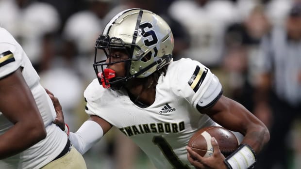 Swainsboro's Demello Jones (1) carries the ball during the GHSA high school football Class A-Division 1 championship game at Mercedes-Benz Stadium in Atlanta, on Monday, Dec. 11, 2023. (Joshua L. Jones / USA TODAY NETWORK).