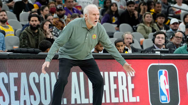 Dec 15, 2023; San Antonio, Texas, USA; San Antonio Spurs head coach Gregg Popovich signals to players during the second half against the Los Angeles Lakers at Frost Bank Center.