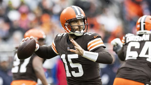Dec 17, 2023; Cleveland, Ohio, USA; Cleveland Browns quarterback Joe Flacco (15) throws the ball against the Chicago Bears during the first quarter at Cleveland Browns Stadium. Mandatory Credit: Scott Galvin-USA TODAY Sports