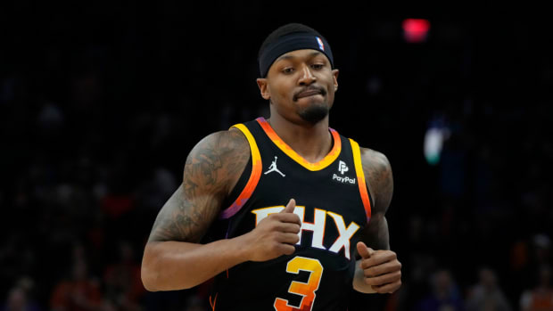 Phoenix Suns guard Bradley Beal (3) reacts after scoring against the New York Knicks in the first half at Footprint Center.