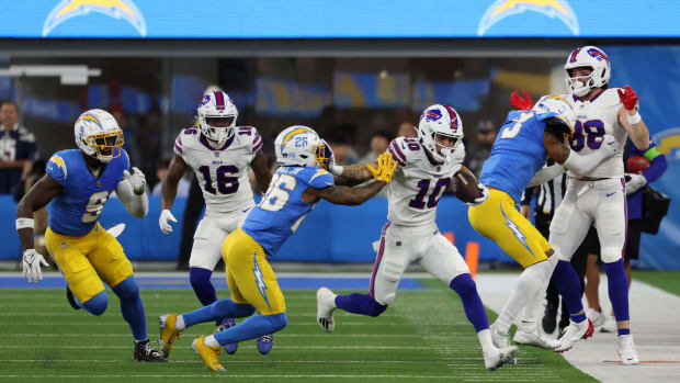 Dec 23, 2023; Inglewood, California, USA; Buffalo Bills wide receiver Khalil Shakir (10) runs with the ball during the first quarter against the Los Angeles Chargers at SoFi Stadium.