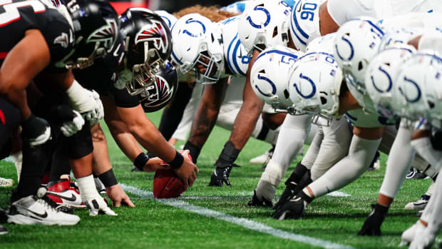 Line of scrimmage between the Atlanta Falcons and the Indianapolis Colts during the first half at Mercedes-Benz Stadium.