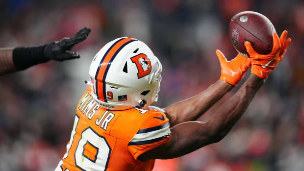Denver Broncos wide receiver Marvin Mims Jr. (19) pulls in a reception in the fourth quarter against the New England Patriots at Empower Field at Mile High.