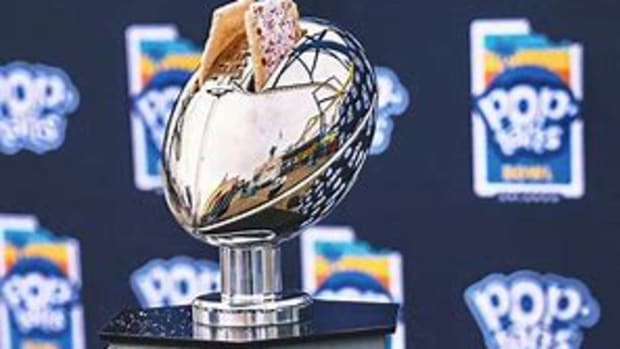 Pop-Tart bowl trophy