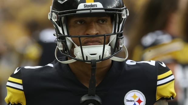 Aug 13, 2022; Pittsburgh, Pennsylvania, USA; Pittsburgh Steelers cornerback Chris Steele (26) looks on against the Seattle Seahawks during the first quarter at Acrisure Stadium. Mandatory Credit: Charles LeClaire-USA TODAY Sports  