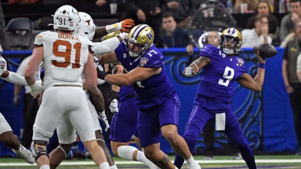 Jan 1, 2024; New Orleans, LA, USA; Washington Huskies quarterback Michael Penix Jr. (9) throws a pass during the first quarter against the Texas Longhorns in the 2024 Sugar Bowl college football playoff semifinal game at Caesars Superdome. Mandatory Credit: Matthew Hinton-USA TODAY Sports 