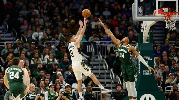 Indiana Pacers T.J. McConnell Milwaukee Bucks