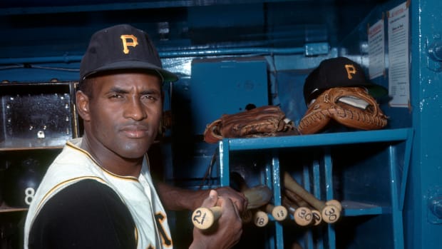 Aug 1970; Pittsburgh, PA, USA; Roberto Clemente of the Pittsburgh Pirates poses for a portrait.