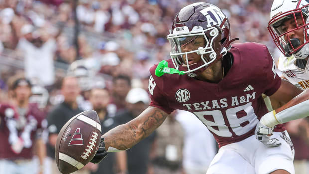 Texas A&M's Jordan Anthony unable to make catch against ULM
