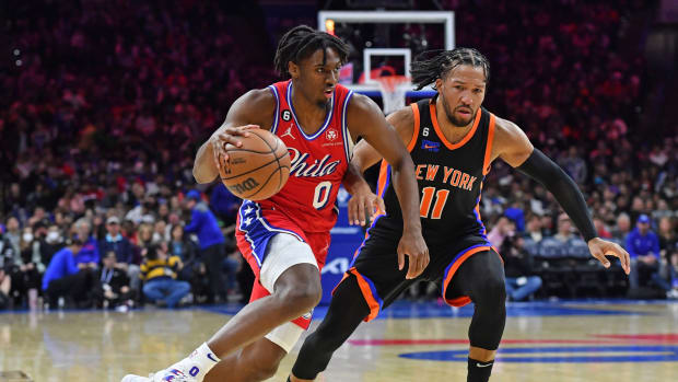 The Knicks will pay a visit to the 76ers on Friday night.