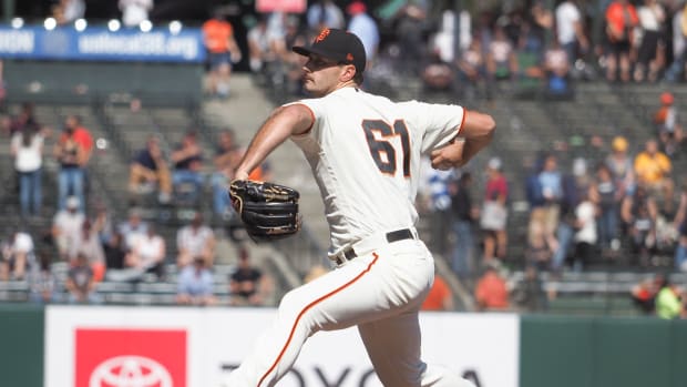 SF Giants relief pitcher Burch Smith pitches the ball against the Pittsburgh Pirates during the ninth inning at Oracle Park. (2019)