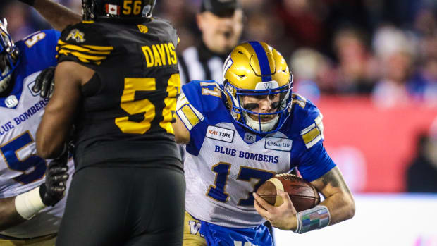 Nov 24, 2019; Calgary, Alberta, CAN; Winnipeg Blue Bombers quarterback Chris Streveler (17) runs with the ball against the Hamilton Tiger-Cats in the first half during the 107th Grey Cup championship football game at McMahon Stadium. Mandatory Credit: Sergei Belski-USA TODAY Sports  