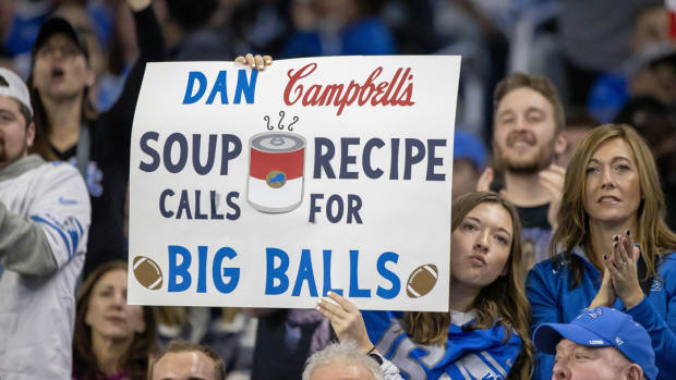 Detroit Lions Dan Campbell sign at Ford Field