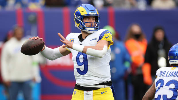 Los Angeles Rams quarterback Matthew Stafford (9) throws the ball during the first half against the New York Giants at MetLife Stadium.