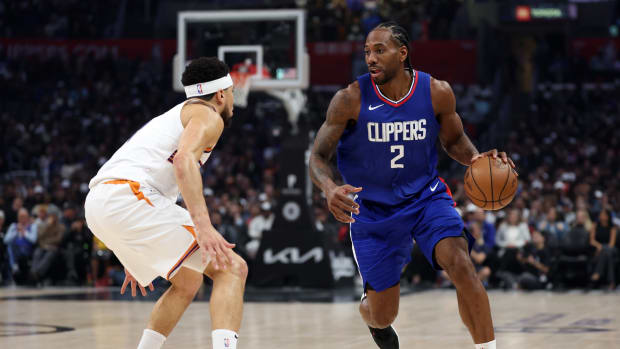Leonard's contract extension will bring clarity for the Clippers and their other star players' futures.