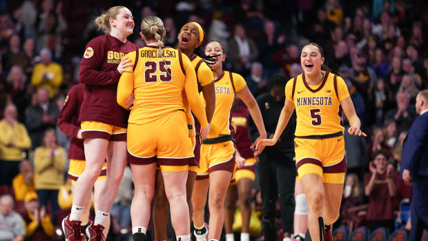 Gophers players celebrate