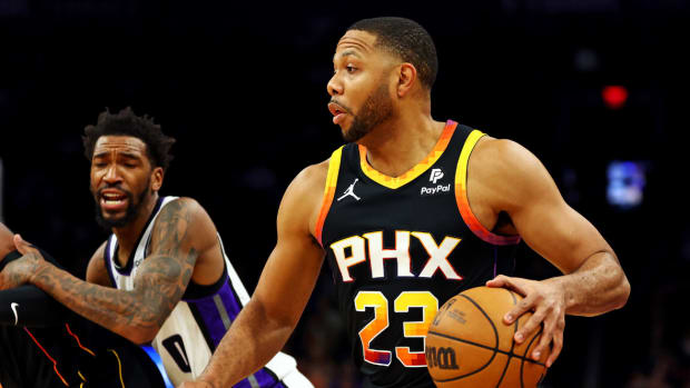 Phoenix Suns guard Eric Gordon (23) handles the ball during the second quarter against the Sacramento Kings at Footprint Center.