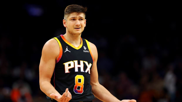 Phoenix Suns guard Grayson Allen (8) reacts to a play during the second quarter against the Sacramento Kings at Footprint Center.