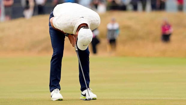 Rory McIlroy reacts to a missed putt in the final round of the 2022 British Open.