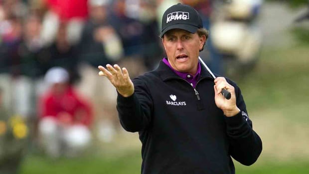 Phil Mickelson reacts after missing a putt at the 2010 U.S. Open.