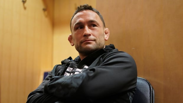 Frankie Edgar Record - Sports Illustrated MMA News, Analysis and More