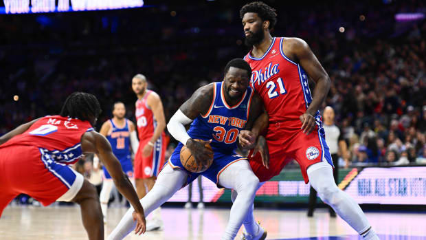 The Knicks lost their star forward Julius Randle to an injury on Saturday.