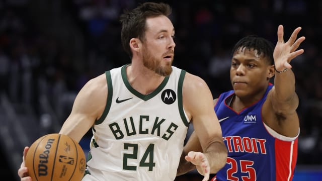 ESPN analyst picks Pat Connaughton as likeliest Buck to get moved heading to the 2024 trade deadline