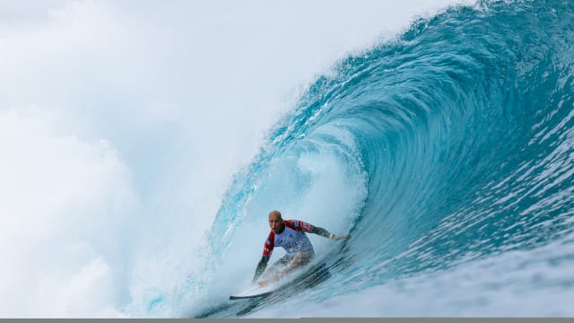 Kelly Slater at Pipeline