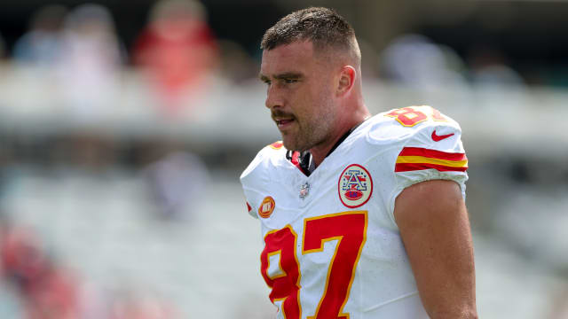 Sep 17, 2023; Jacksonville, Florida, USA; Kansas City Chiefs tight end Travis Kelce (87) warms up before a game against the Jacksonville Jaguars at EverBank Stadium. Mandatory Credit: Nathan Ray Seebeck-USA TODAY Sports  