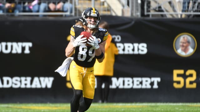 Oct 8, 2023; Pittsburgh, Pennsylvania, USA; Pittsburgh Steelers special teams player Gunner Olszewski (89) catches a Baltimore Ravens punt during the fourth quarter at Acrisure Stadium.