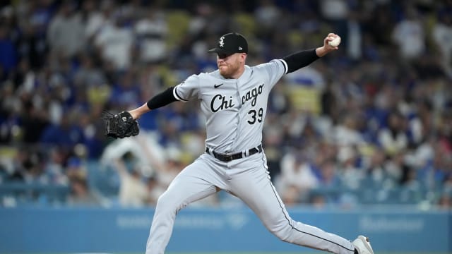 Jun 15, 2023; Los Angeles, California, USA; Chicago White Sox relief pitcher Aaron Bummer (39) throws in the 10th inning against the Los Angeles Dodgers at Dodger Stadium.