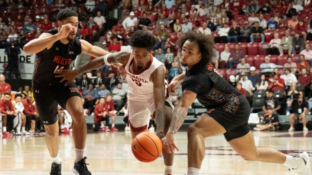 Mark Sears' half court buzzer beater is INCHES away from Alabama forcing OT  vs. Creighton