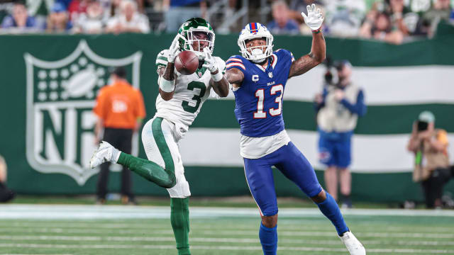 Jets' safety Jordan Whitehead intercepts a pass intended for Bills' WR Gabe Davis
