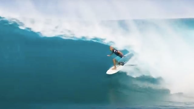 Kelly Slater at Pipeline 2019