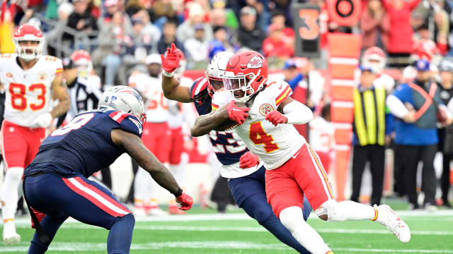 Kansas City Chiefs place WR Mecole Hardman on injured reserve