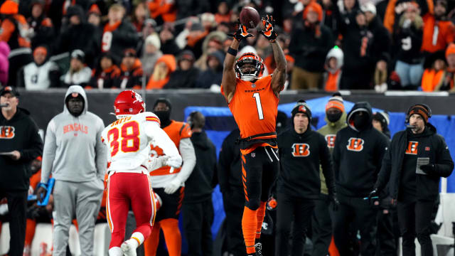 Dec 4, 2022; Cincinnati, Ohio, USA; Cincinnati Bengals wide receiver Ja'Marr Chase (1) catches a pass along the sideline as Kansas City Chiefs cornerback L'Jarius Sneed (38) defends in the third quarter of a Week 13 NFL game at Paycor Stadium. Mandatory Credit: Kareem Elgazzar-USA TODAY Sports  