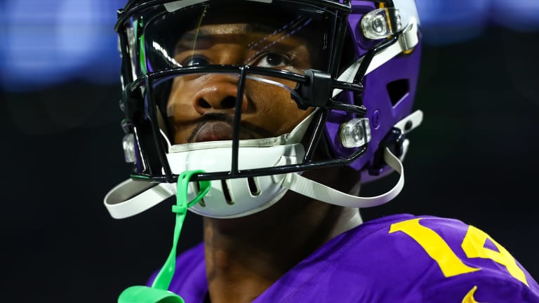Watch: Redskins' Daron Payne Force Early Diggs Fumble