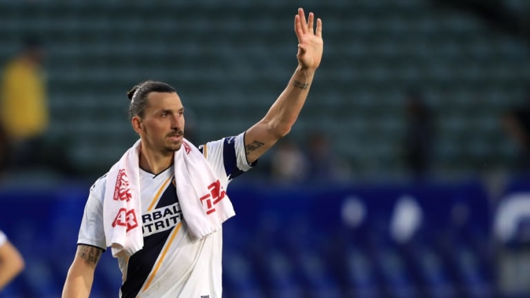 ¿Zlatan Ibrahimovic podría jugar en Boca Juniors? - Sports ...