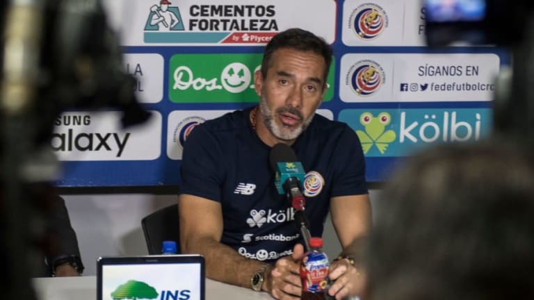 El entrenador de Costa Rica confía en que se puede vencer a México