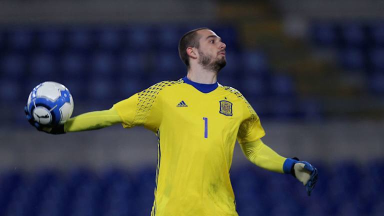 Report Claims Spanish Goalkeeper Could Return to Tottenham ...